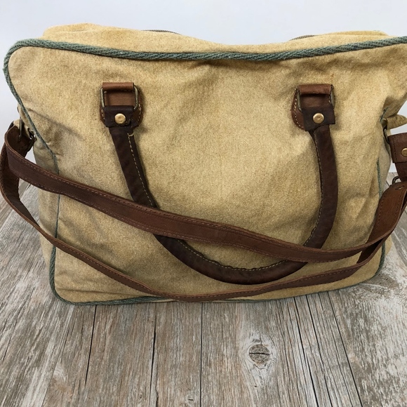 **SOLD** The Barrel Shack | Messenger Canvas Bag - Picture 4 of 8